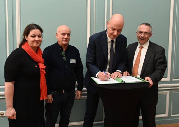 Signature du nouveau contrat de filière Chimie et déclaration de soutien du Gouvernement à la Chimie